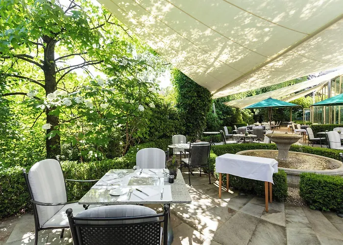 מלון Engimatt & Garden